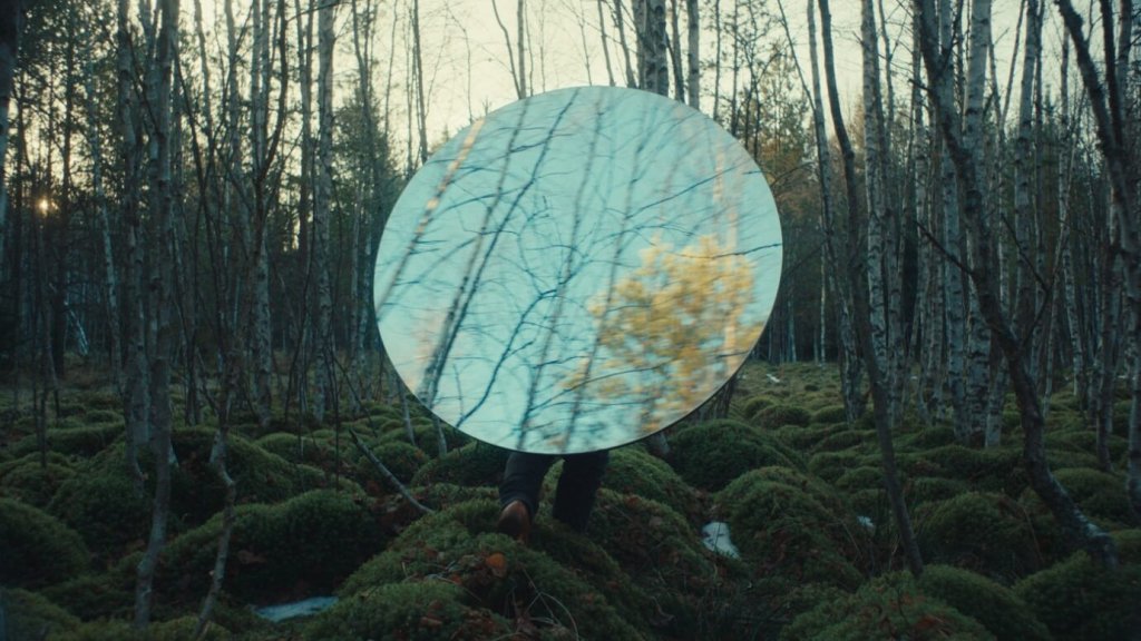 Better Go Mad in the Wild: Her Şeyden Uzakta Yaşamayı Anlama Sanatı